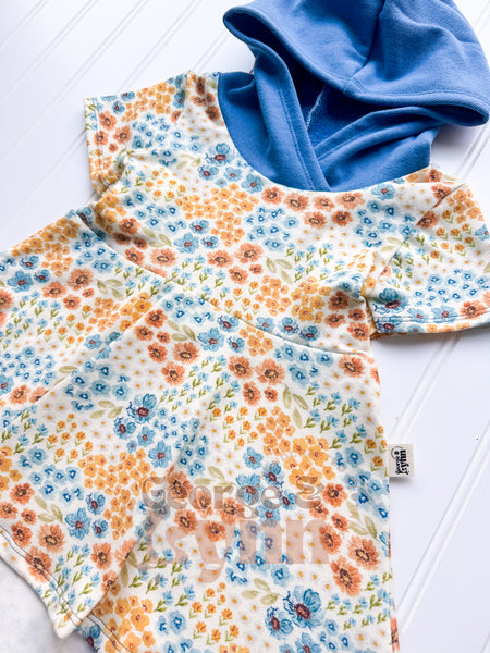 Grow With Me Hooded Hi-Low Wildflowers Peplum – Short Sleeve