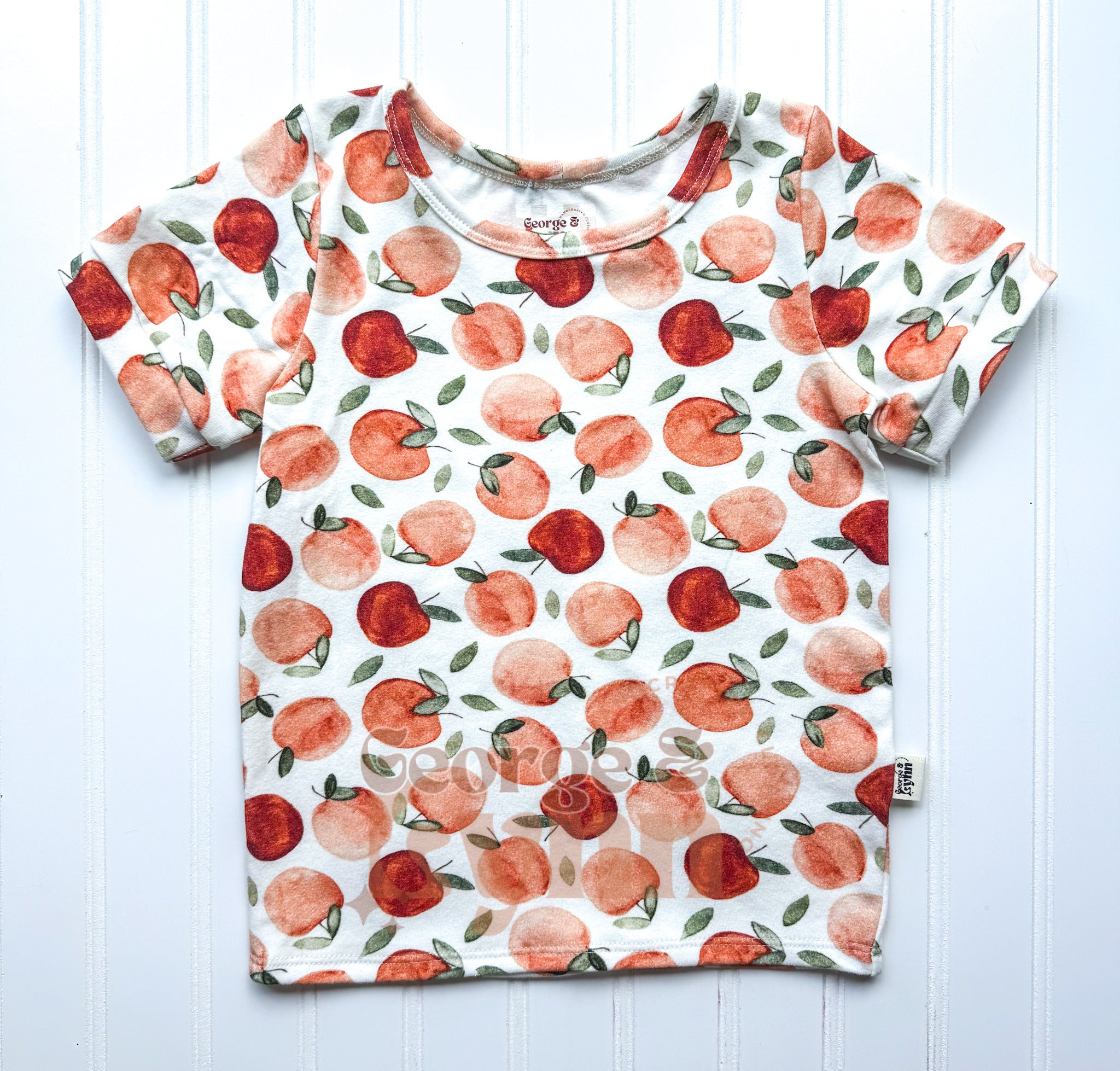 Grow With Me Apple Tee – Sweet Style, All Year Long